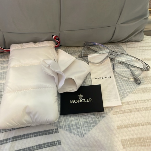 Moncler - Picture 11 of 15